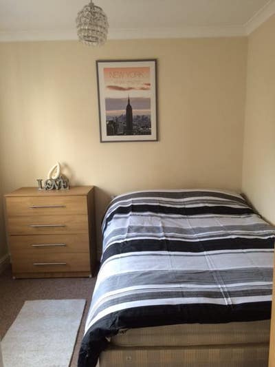 TWO Single Rooms, Available - NW MK Location. Main Photo