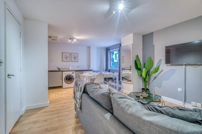 Furnished 3-Bedroom House Share – &pound;675–&pound;750 PCM (B Main Photo
