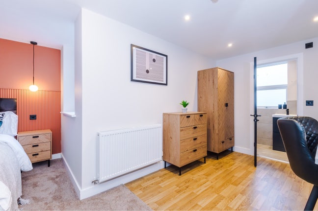Brand New En-Suite Rooms Near Royal Stoke Hospital Main Photo