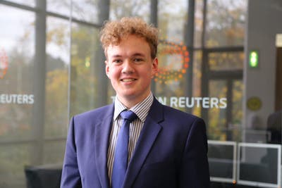 Young professional looking for a flat in London Main Photo