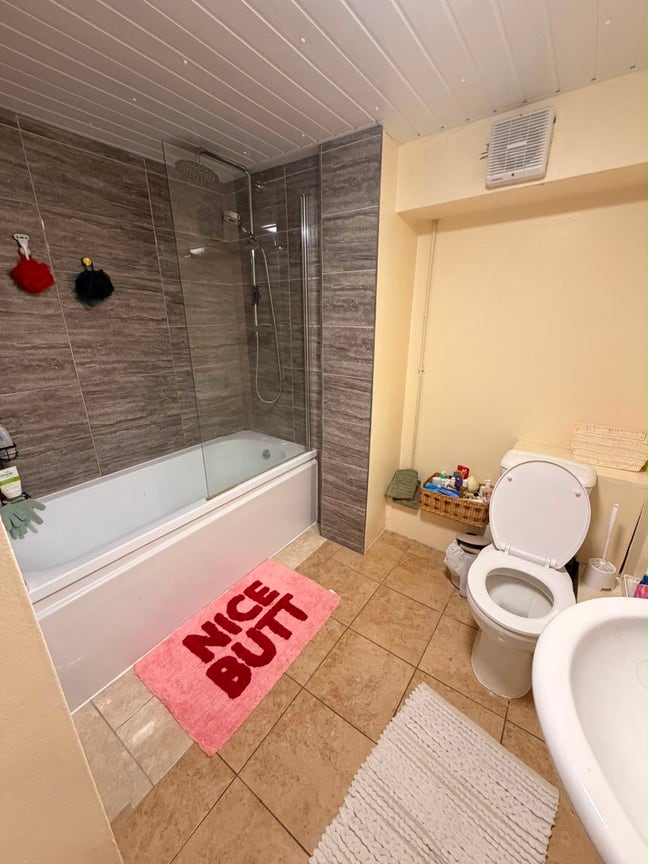 Room to rent Hyde park leeds  Main Photo