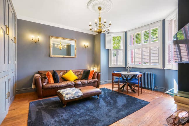 Av. Now. Weekly Let. Btful Victorian Flat Nr Beach Main Photo