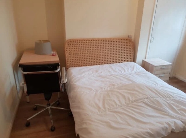 Lovely Double Room by Stonebridge Park Main Photo