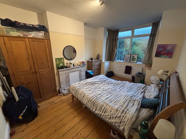 Lovely Large Double Room Available in Horfield  Main Photo