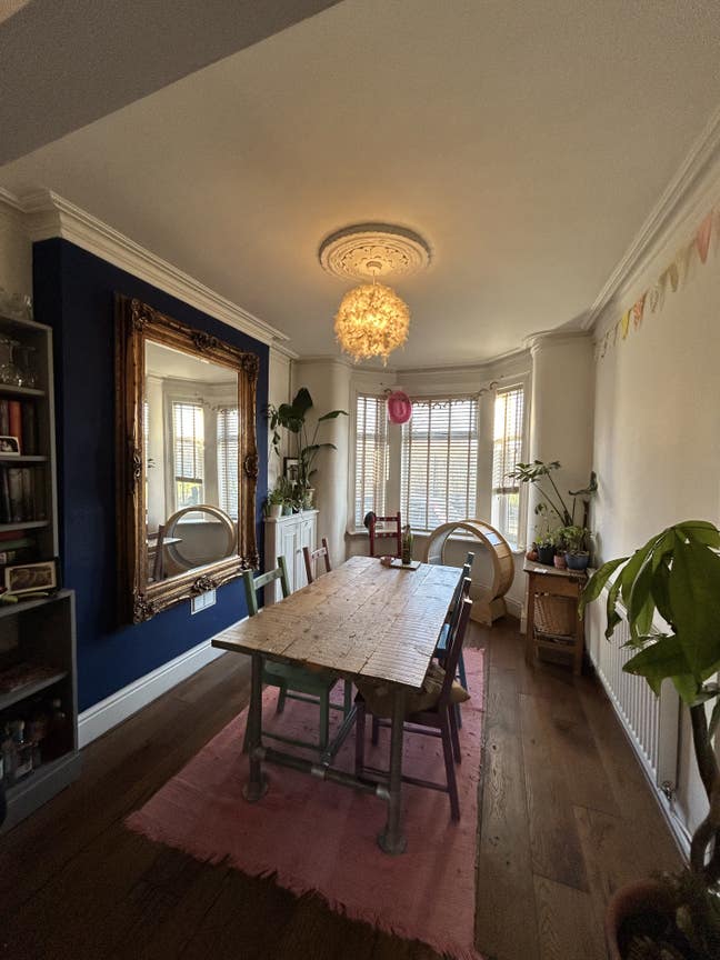 Room for rent :) Main Photo