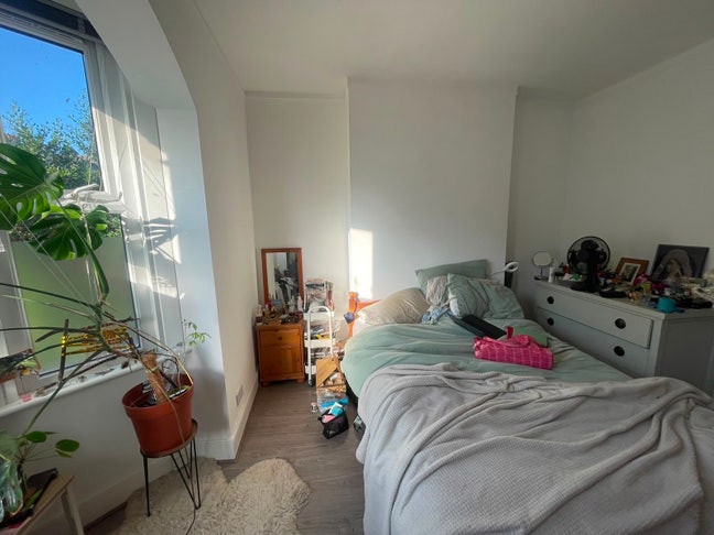 Spacious double room in South Tottenham Main Photo
