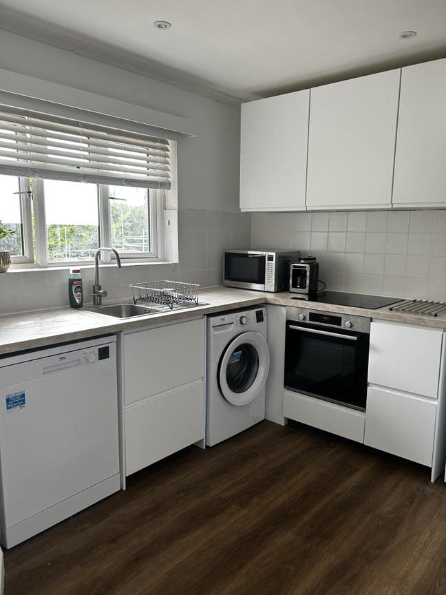 Lovely double near Southampton General + Uni Main Photo