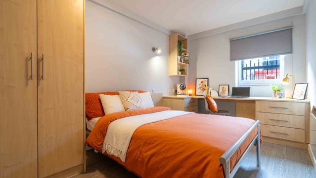 Iq Fenton House Copper Ensuite: Replacement Tenant Main Photo