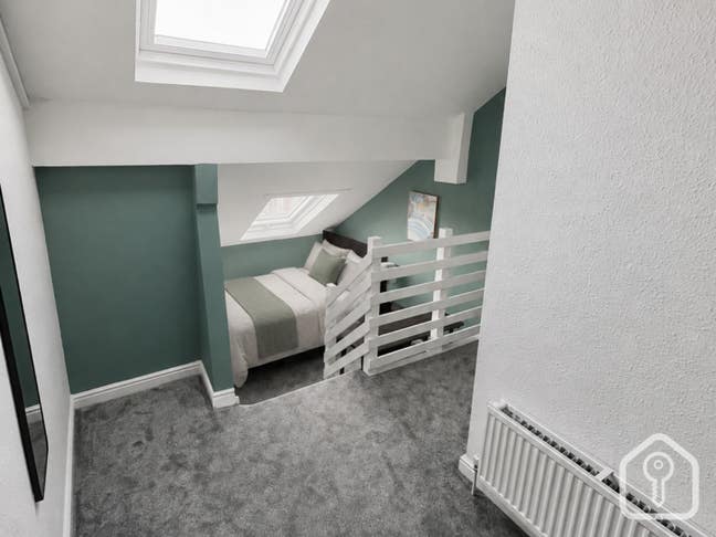 Spacious attic room in premium quality house Main Photo