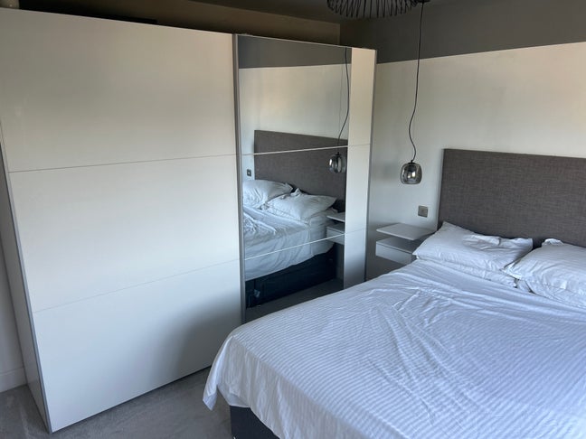 Double room available in house Main Photo