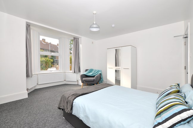 2 Double Rooms in 5 Bed House Share Main Photo