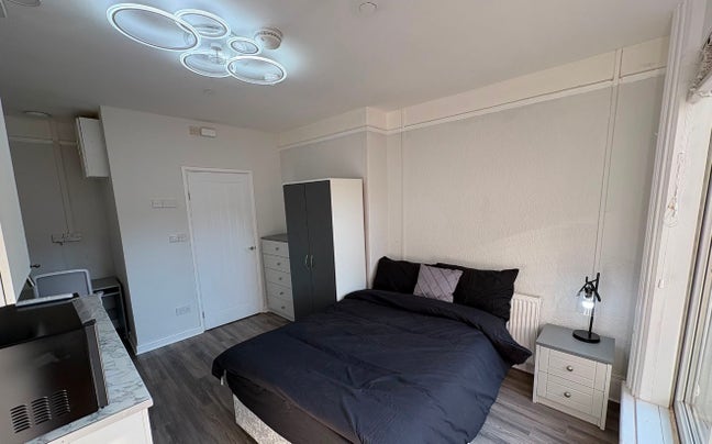 Modern Self Contained Studio Flats  Main Photo