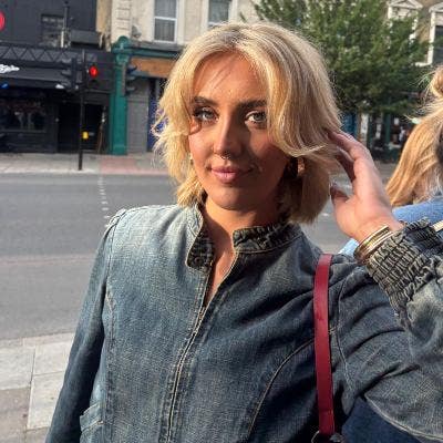 Professional Female seeks a double room Main Photo