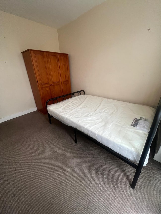 Double room to let Main Photo