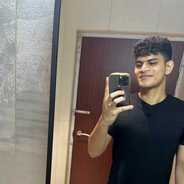 Student Male seeks a single or double room Main Photo