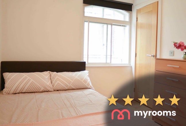 Couple Room Available in London Bridge😍 Main Photo