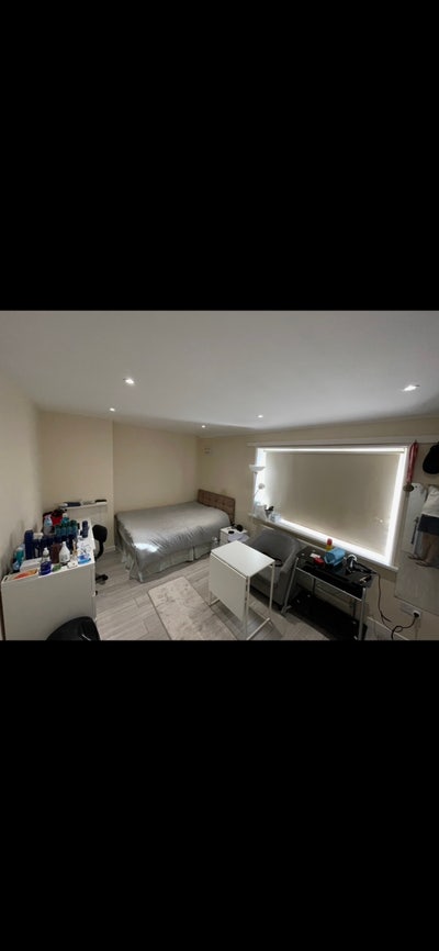 Large Double Room Available- Excellent Location - Main Photo