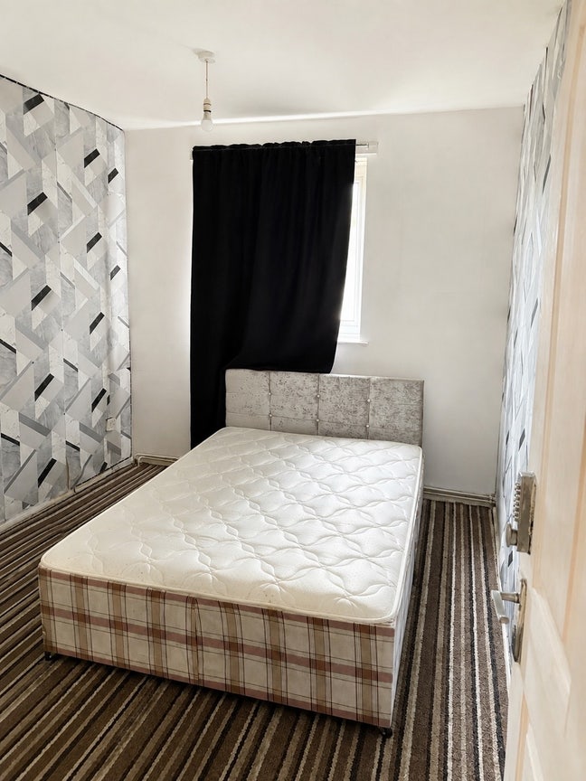 Double room to rent- All Bills included  Main Photo