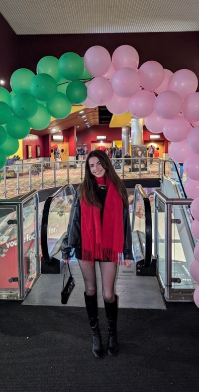 Professional looking for a room in London  Main Photo