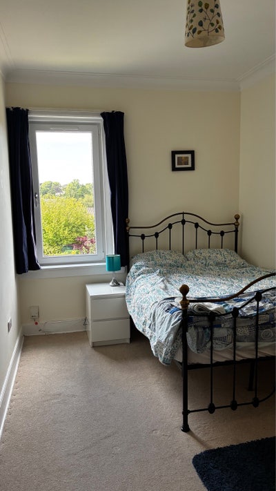 Double room in spacious flat in Blackford Main Photo