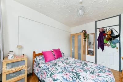 Spacious Double Room in Zone 1 - All Bills Incl.   Main Photo