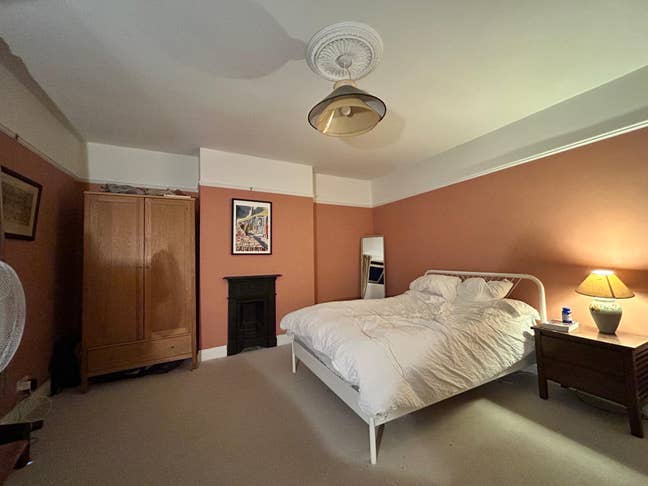 Short Term Sublet - Huge Double Room (Couples Ok!) Main Photo