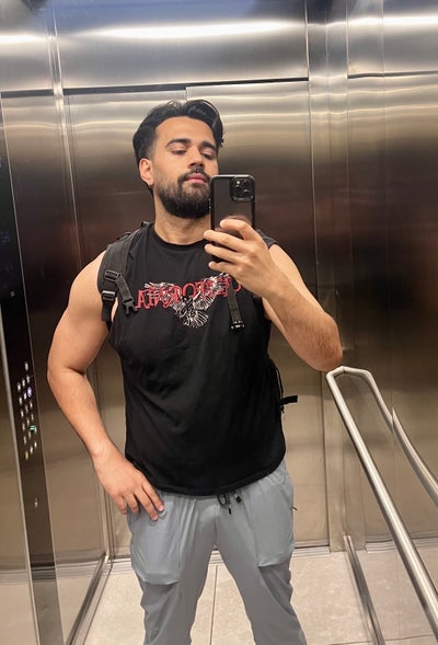 Looking for a flat mate Main Photo