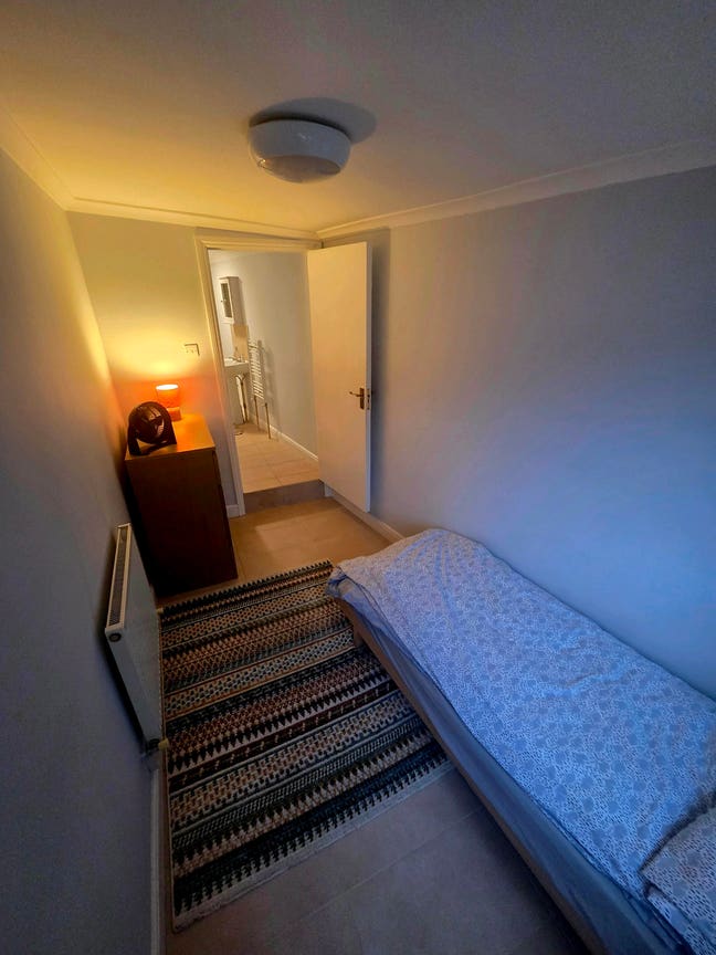 Single room with Private entrance Ensuite Main Photo
