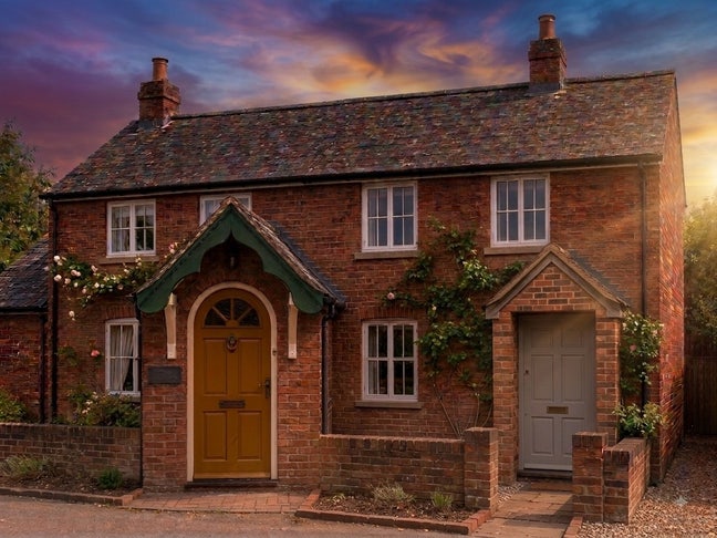  Double Room in a Character Period Cottage Main Photo