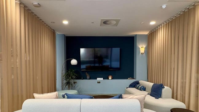 New Studio in East-Gym-Concierge-Fibre Eligible Main Photo
