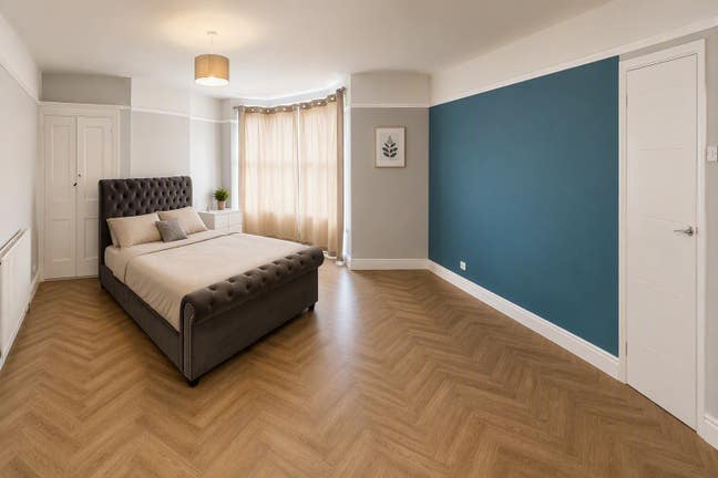 Spacious Master Bedroom  Main Photo
