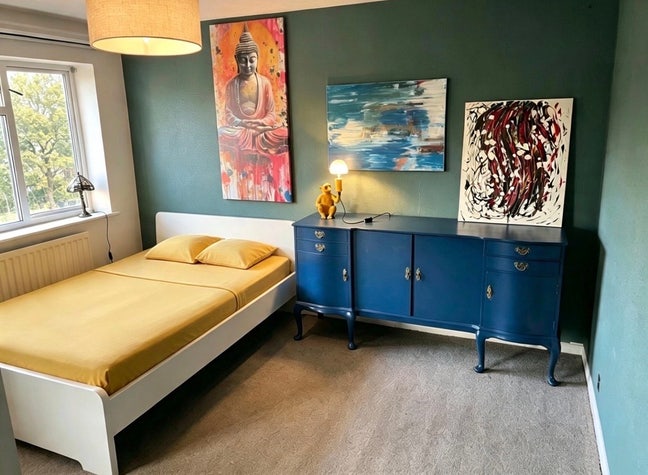 Double room in Windsor Main Photo