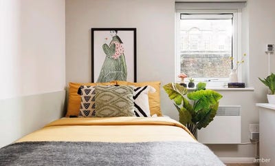 Single non ensuite room available in Edinburgh Main Photo