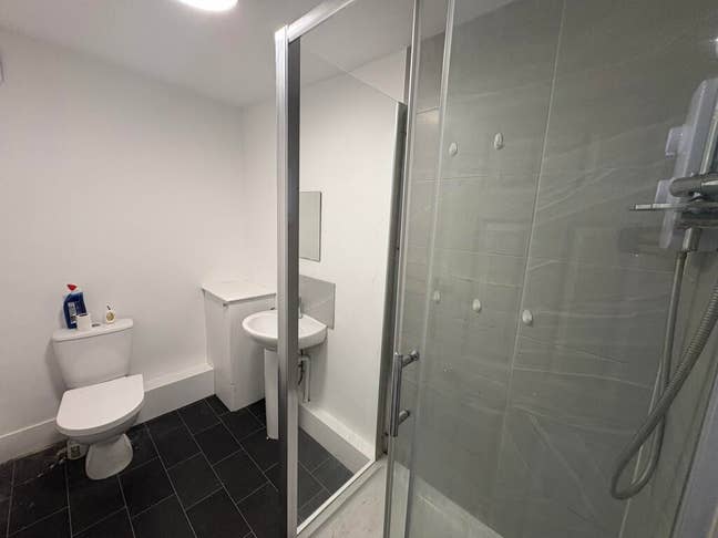 Double Bedrooms Available Now Fpr a Sharer Main Photo