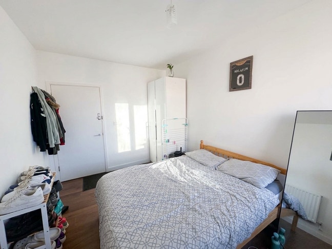 1 Bedroom in modern apartment, E16 Gallions Reach Main Photo