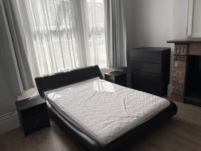 Large Room in shared House Goodmayes near Station  Main Photo