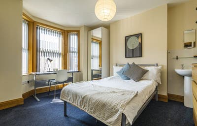 Student Rooms Available for 2026-27- Dunlop Avenue Main Photo