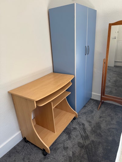 Room available  Main Photo
