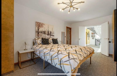 A Double bedroom (ensuite) with separate Entrance  Main Photo