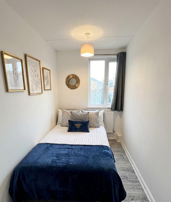 🏡Double Bedroom Available in  Main Photo