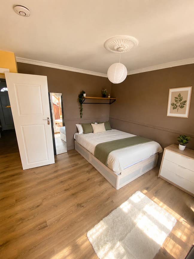 🏡 Large Balcony | move in now  | &pound;1100 ✨ Main Photo