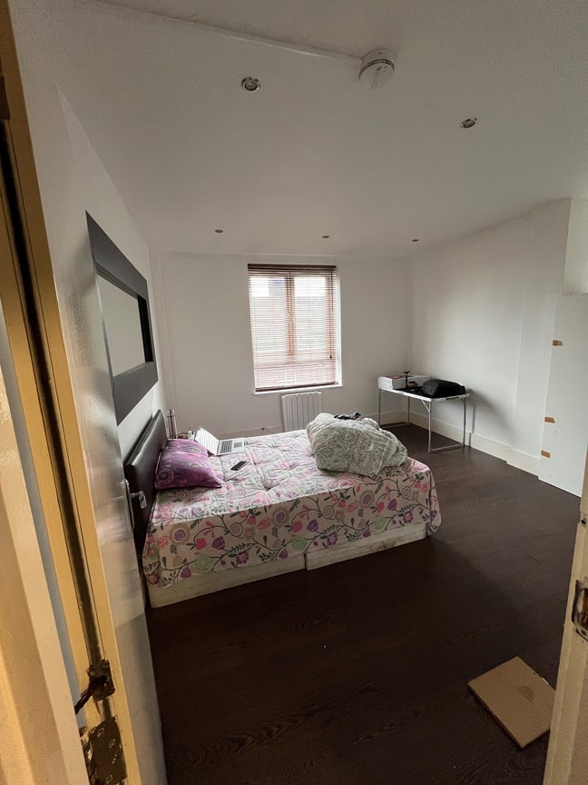 Double Bed Room for Rent in Kenton Main Photo