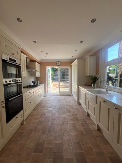 Newly refurbished three-bedroom terraced house  Main Photo