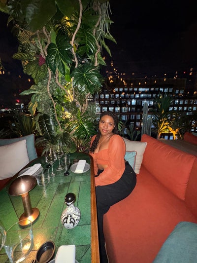 Professional Female seeks a double room Main Photo