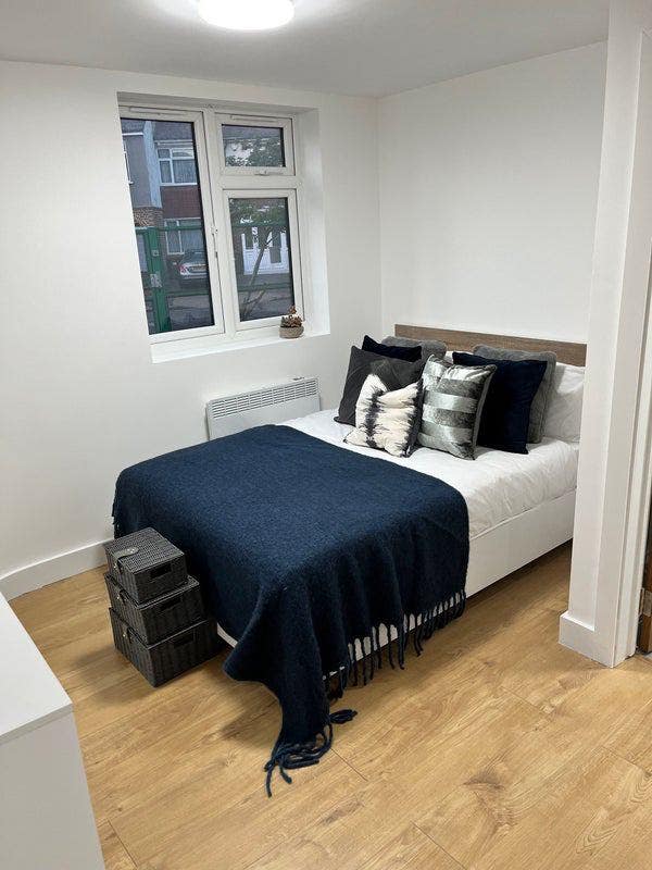 2 Modern Rooms Available In A Premium Complex Main Photo