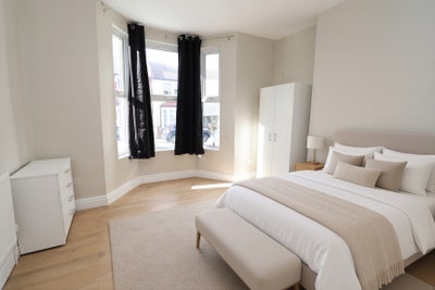 ⚡3 Beautiful Rooms 30 Min from London Bridge!⚡ Main Photo