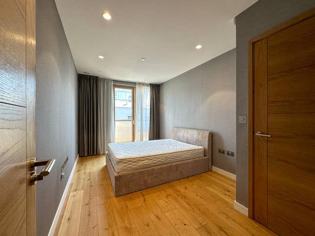 4 great doubleroom near Fulham Main Photo