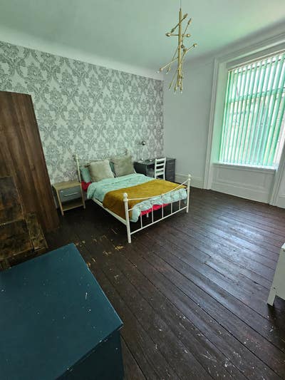 Large Double Room in L4 Available Now - ARG4 Main Photo