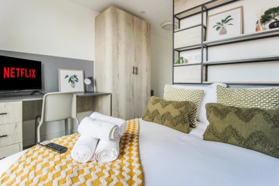 The Nest Leicester En-suite Room Main Photo