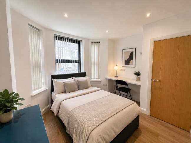 Student House-Share Main Photo